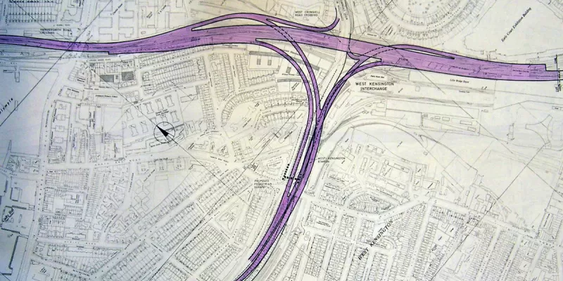 West Kensington Interchange, redesigned in 1970. The A4 heading west out of London is at the bottom. The West Cross Route is built to full width through the junction but narrows to the north and south. Click to enlarge